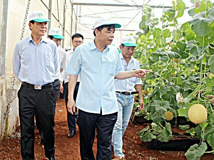 Bí thư Tỉnh ủy Nguyễn Hồng Lĩnh cùng đoàn lãnh đạo Bộ NN&PTNN thăm UDEC Eco Farm