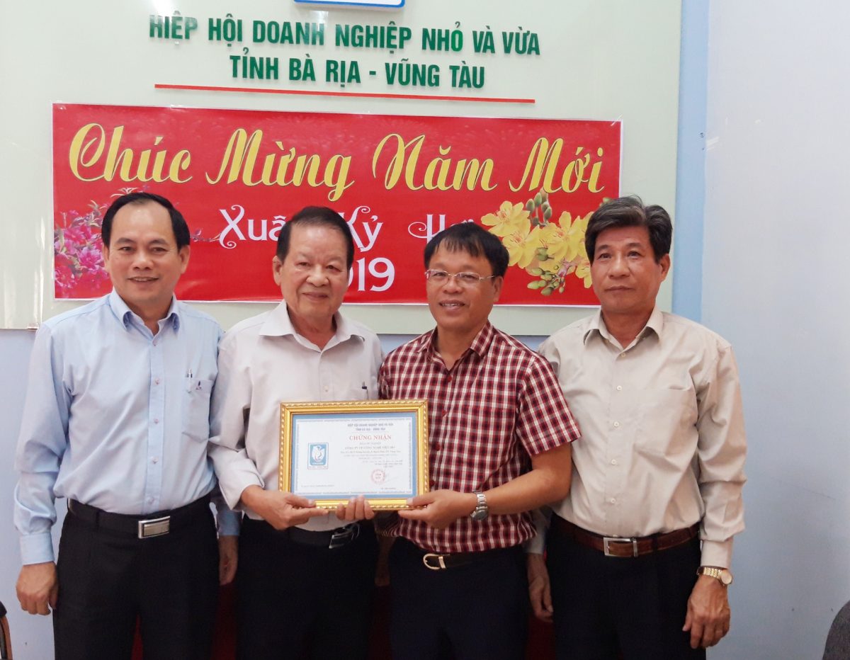 Trao chứng nhận Hội viên đầu năm mới 20190218 141741 - Trao chứng nhận Hội viên đầu năm mới
